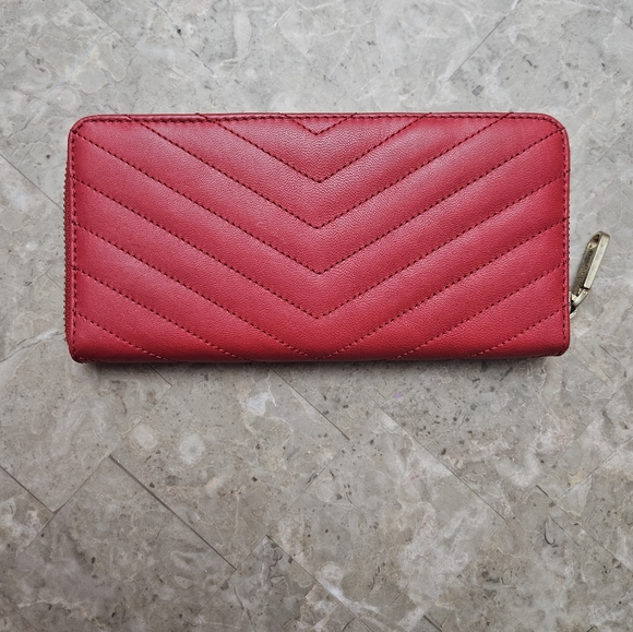 Red Wallet - Picture 2 of 4